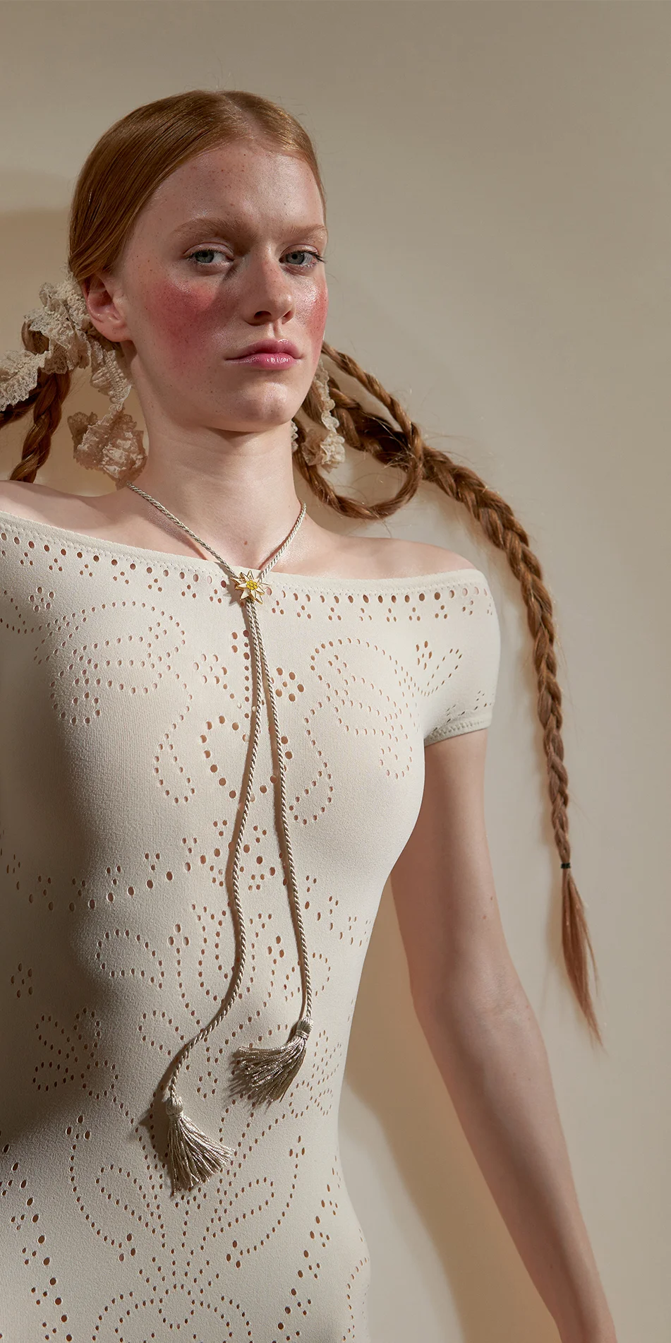 JAC EDELWEISS pendant string tie with tassels ivory 1